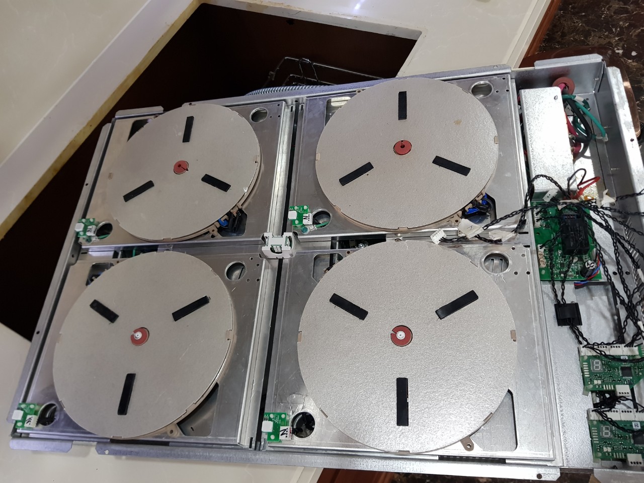 Bếp từ Viking hỏng mạch - quạt không tản nhiệt kịp