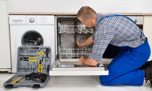Có nhiều năm kinh nghiệm trong việc sửa chữa máy rửa bát Có nhiều năm kinh nghiệm trong việc sửa chữa máy rửa bát