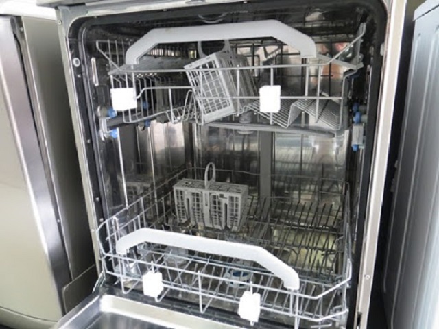 Máy rửa bát Smeg là thiết bị cao cấp tích hợp nhiều tính năng thông minh