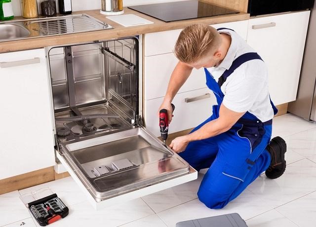 Sau một thời gian sử dụng, máy rửa bát của bạn có thể gặp trục trặc