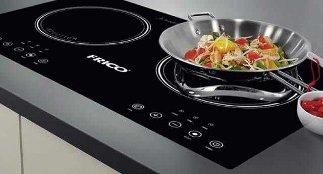 Sửa bếp từ vào điện nhưng không bật được