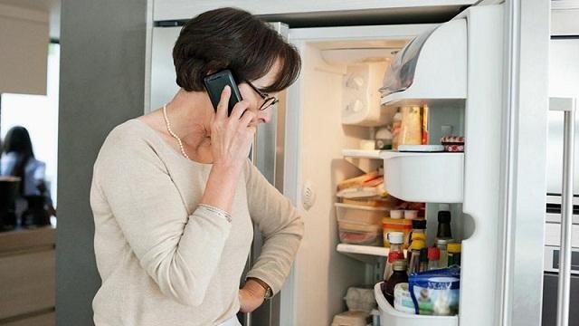 Khi sử dụng tủ lạnh trong một thời gian dài không thể tránh được tình trạng tủ lạnh hư hỏng .